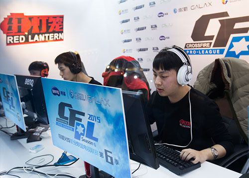 表现的同时 表现的同时