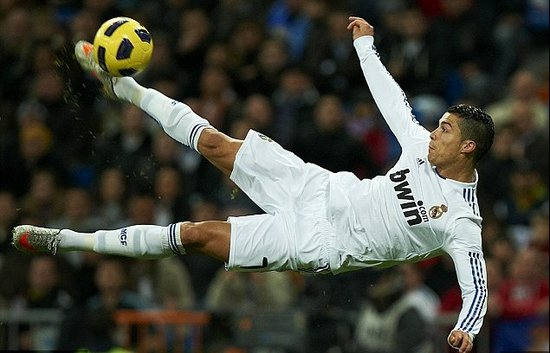 逼迫防守在 逼迫防守在